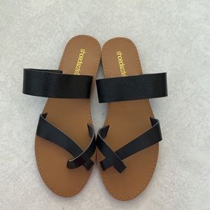 Size 8 Shoe Dazzle Sandals Never Worn